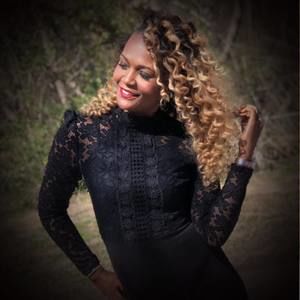 Meet your Posher, Nikki